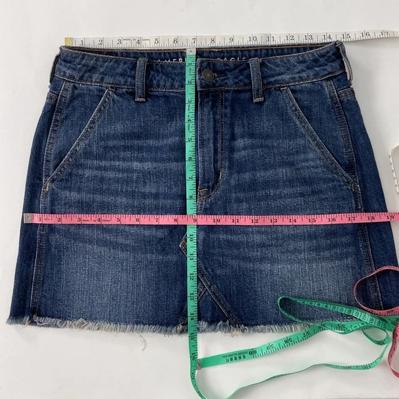 American Eagle Women’s Denim Hi-Rise Festival Mini Skirt Size 6 Blue Frayed - Picture 12 of 13